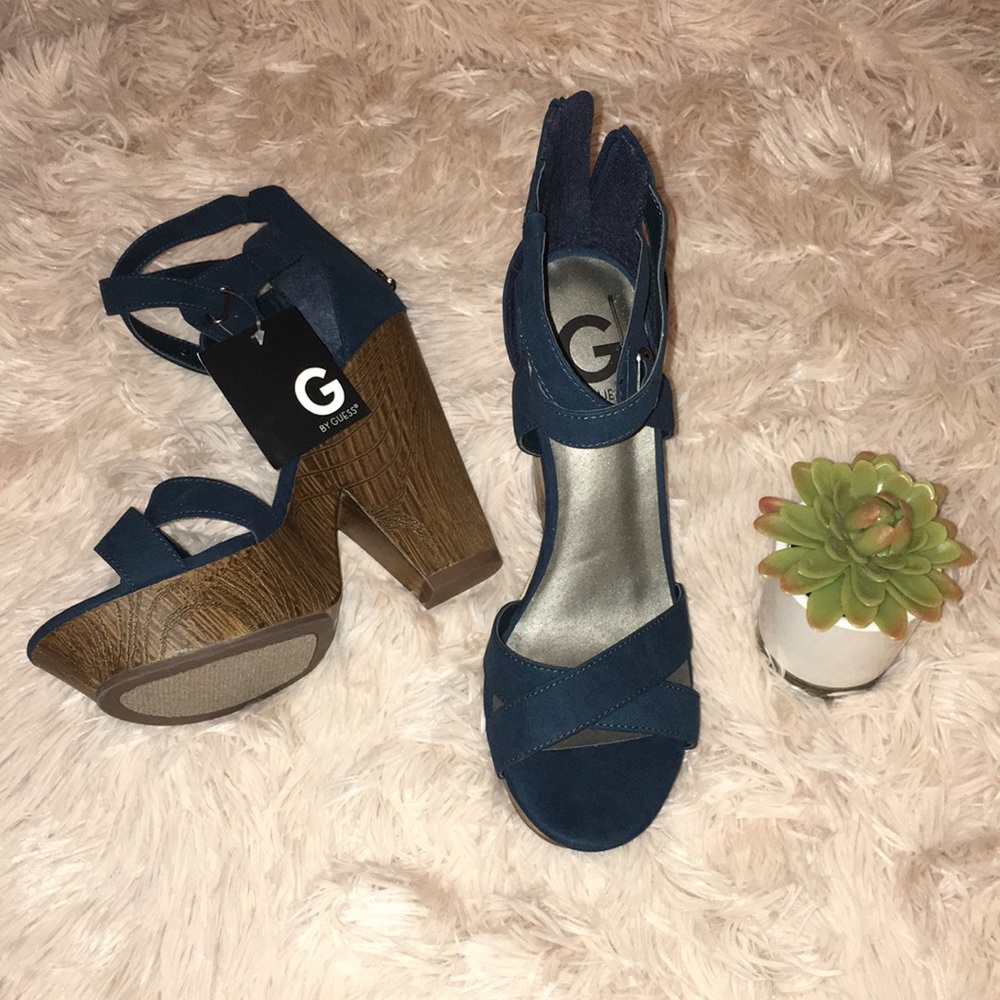 🎉CLOSET CLEAR OUT🎉  Guess high heels